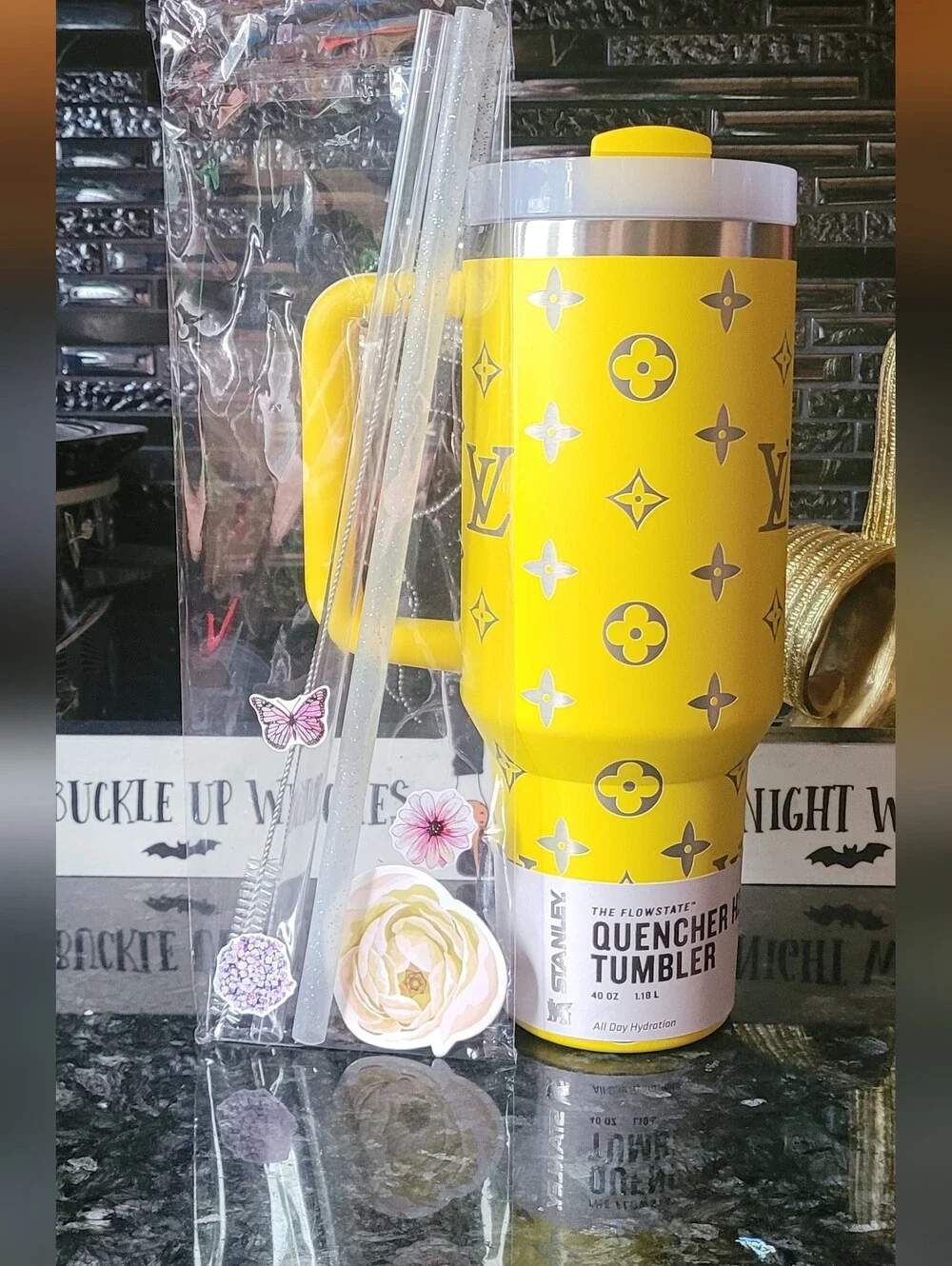 Stanley Quencher NWT LV H2.0 Tumbler - Bright Yellow 40oz
